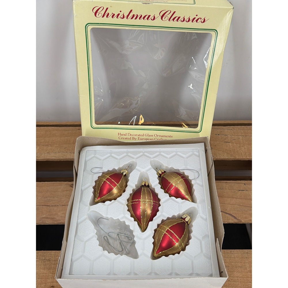 Vintage Christmas Classics Red Gold Glass Ornaments Set 4 Commodore Romania